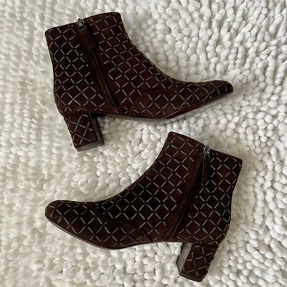 Chanel Ankle Boots Quilted Chain Detail Round Toe in Chocolate Brown Euro 38.5 - Picture 4 of 15
